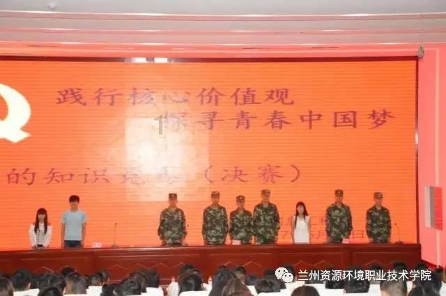 小猫咪：它飞起来那刻我小脑萎缩了！